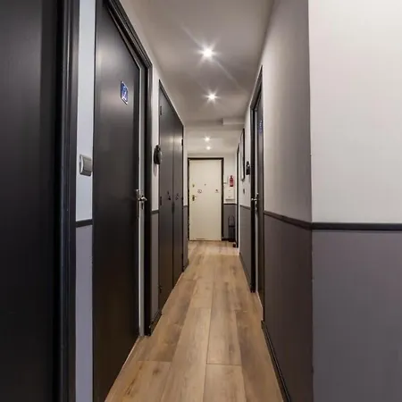 Riviera 3 Aeroport Wifi Climatisation Apartment *